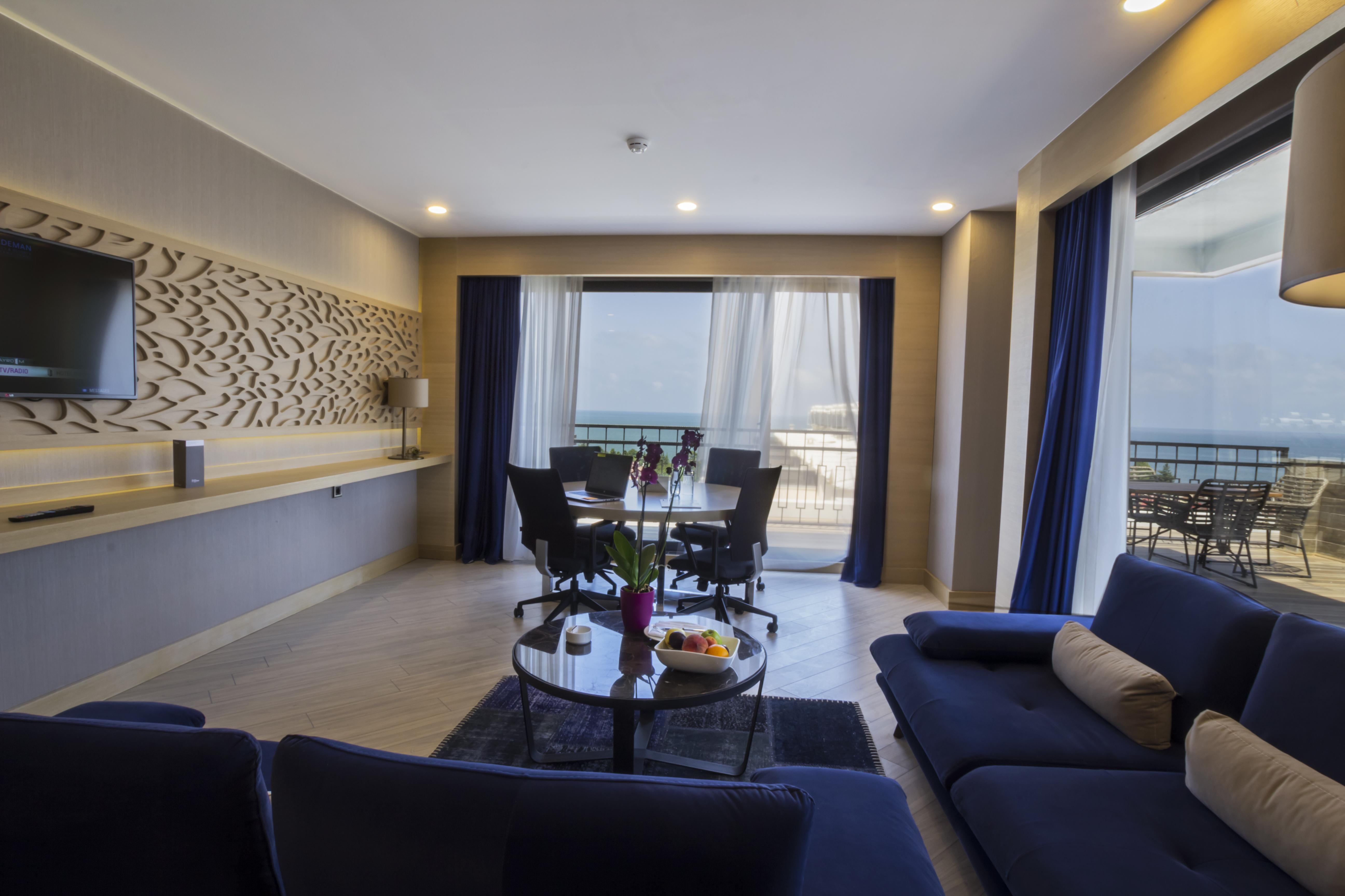 Park Dedeman Trabzon Hotel Bagian luar foto